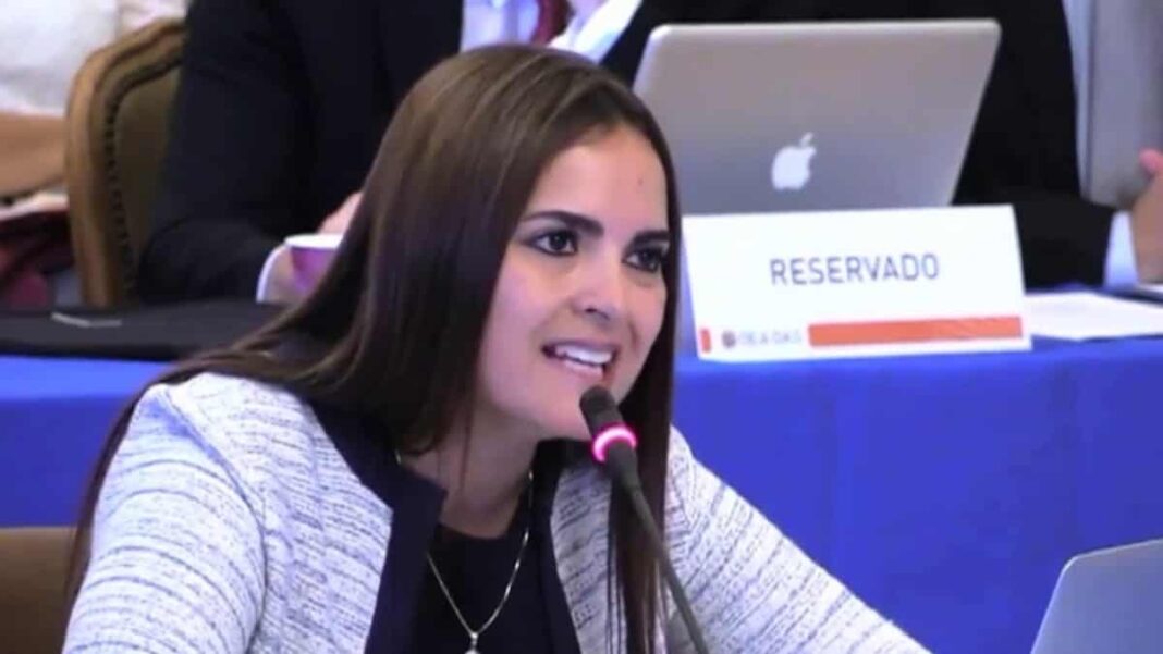 Tamara Sujú exige evaluación forense al capitán Ányelo Heredia, acusado de conspiración contra el régimen de Maduro