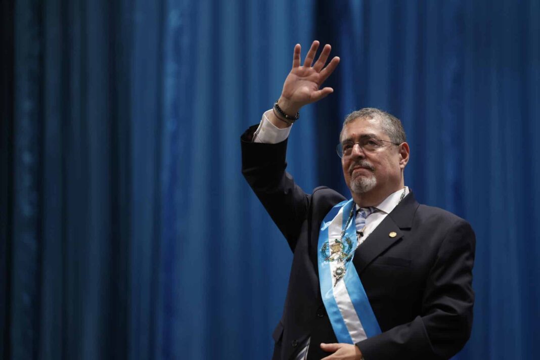 Presidente de Guatemala preocupado por 