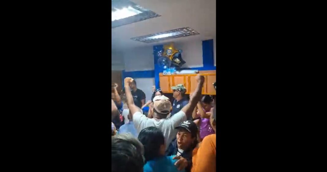 Régimen de Nicolás Maduro intenta detener a alcalde de Ortiz-Guárico por apoyar a María Corina Machado