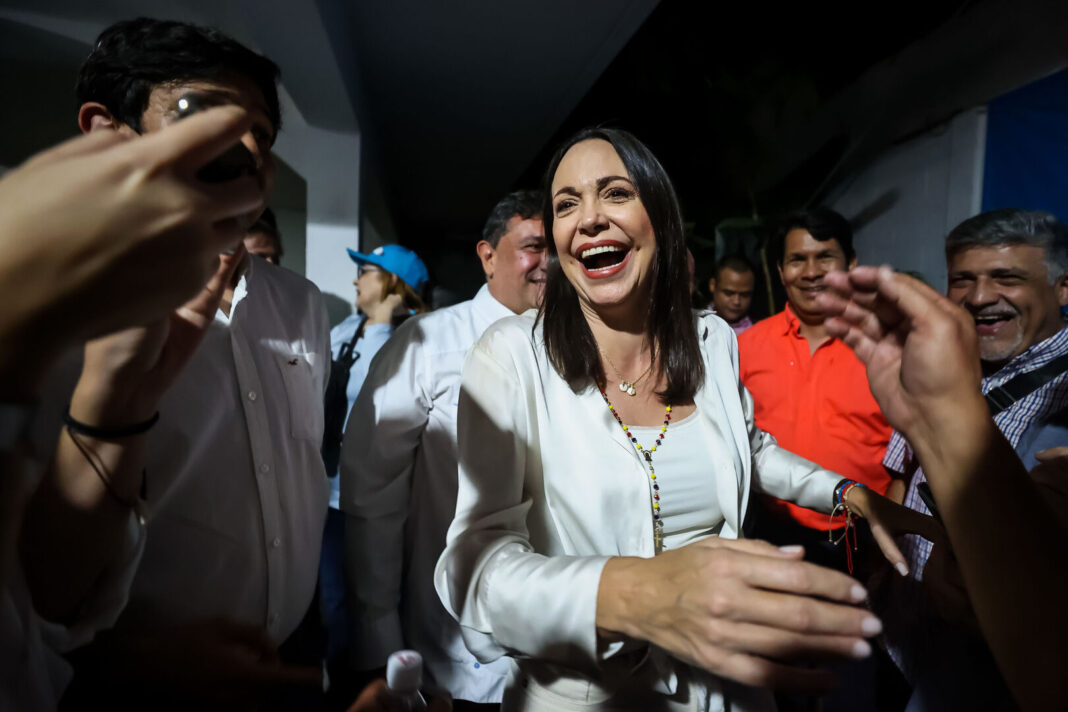 Artículo 14 | María Corina Machado: “Las mujeres entendimos la magnitud de la amenaza y nos pusimos en primera fila”