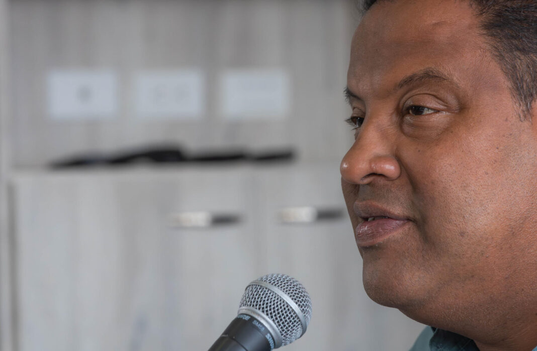 Esposas de Rafael Ramírez Colina y Pedro Guanipa rechazan señalamientos de corrupción y exigen la liberación inmediata de ambos dirigentes Esposas de Rafael Ramírez Colina y Pedro Guanipa rechazan señalamientos de corrupción y exigen la liberación inmediata de ambos dirigentes