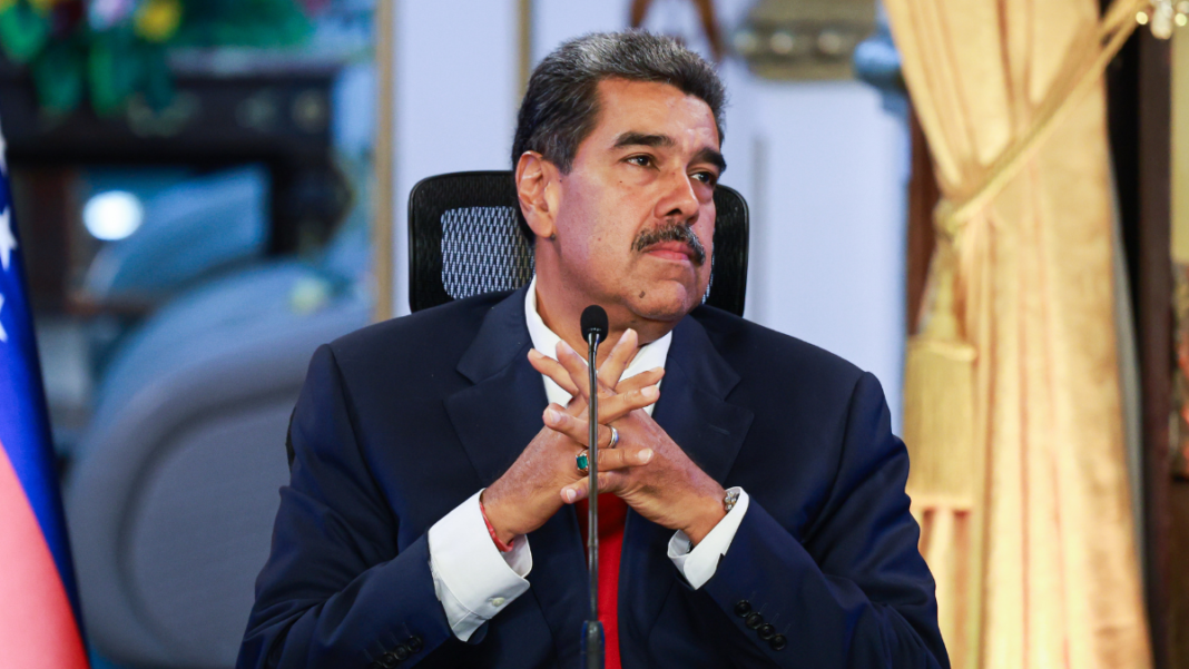 Nicolás Maduro arremete contra María Corina Machado y la acusó de “conspirar” desde Colombia Nicolás Maduro arremete contra María Corina Machado y la acusó de “conspirar” desde Colombia