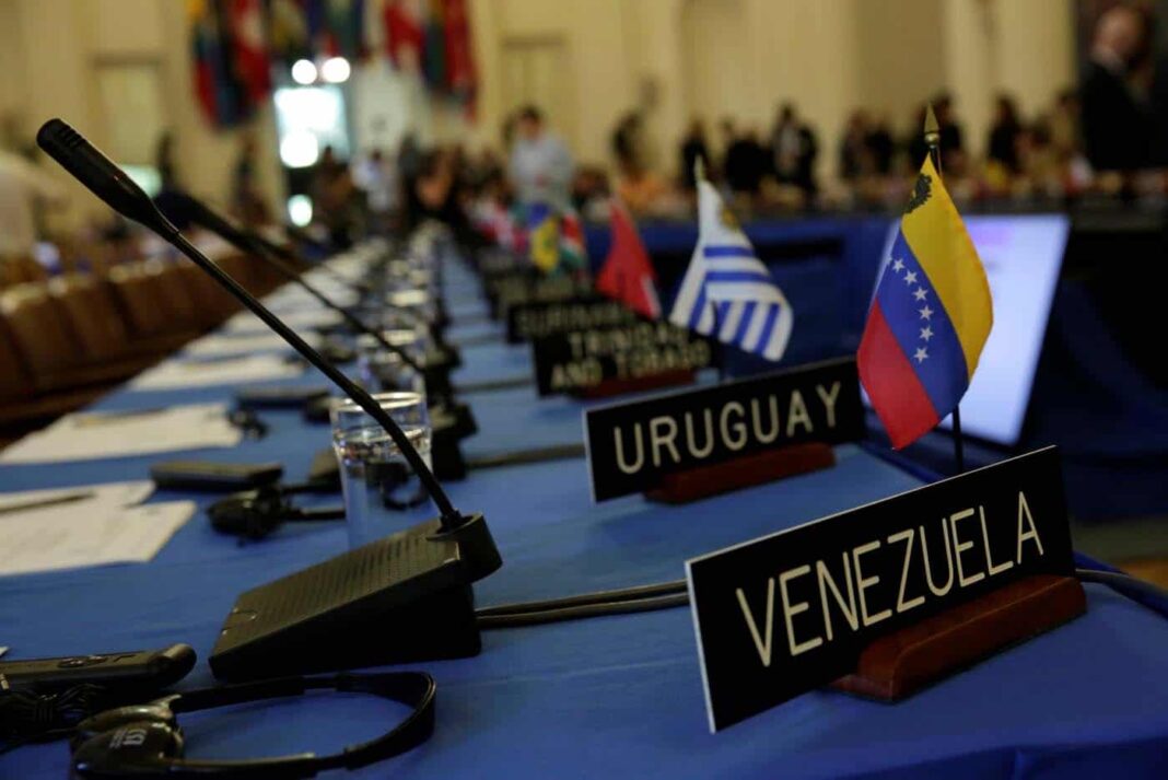Trece países exigen en la OEA que el régimen de Nicolás Maduro emita salvoconductos para asilados en la embajada argentina en Caracas