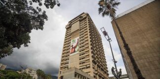 Así «funcionarán» algunas oficinas públicas durante reducción de jornada impuesta por el régimen de Nicolás Maduro Así "funcionarán" algunas oficinas públicas durante reducción de jornada impuesta por el régimen de Nicolás Maduro