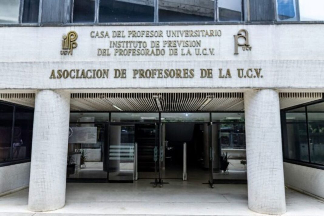 Apucv exige al régimen de Nicolás Maduro mejorar el sueldo de los docentes universitarios