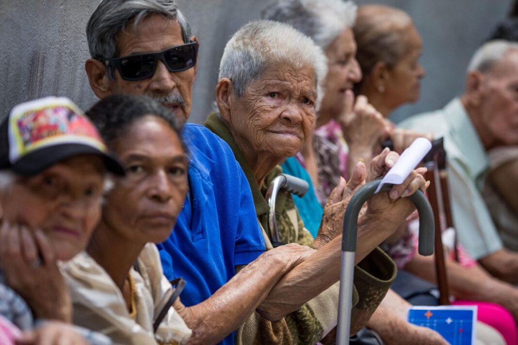 Ciudadana pierde el miedo y increpa al régimen de Nicolás Maduro: Ciudadana pierde el miedo y increpa al régimen de Nicolás Maduro: