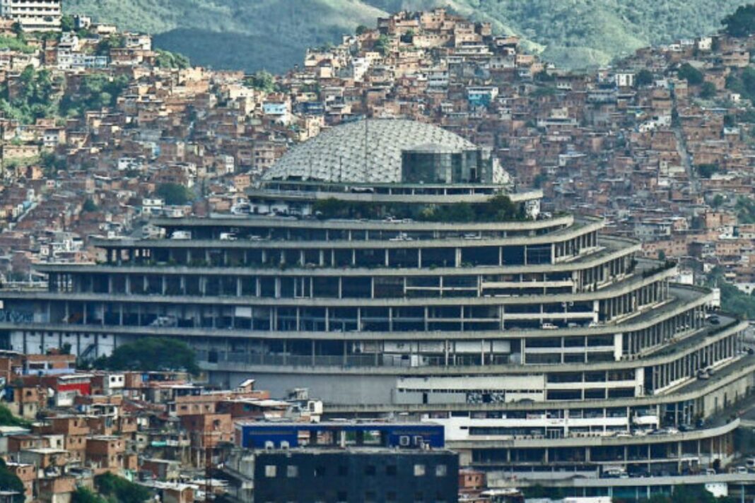 Foro Penal denuncia la existencia de 887 presos políticos en Venezuela, entre ellos 85 extranjeros