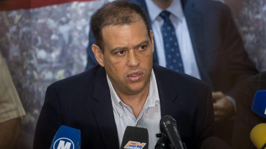 Esposa del presidente de Súmate denunció ante la Fiscalía violaciones a los Derechos Humanos