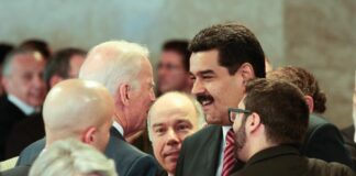 ABC de España: Estados Unidos negocia con Nicolás Maduro mientras tiene una recompensa a su nombre ABC de España: Estados Unidos negocia con Nicolás Maduro mientras tiene una recompensa a su nombre