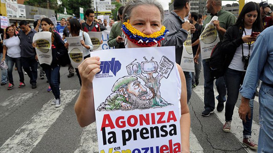 Infobae: Impactante informe revela los ataques contra periodistas en Venezuela durante el 2022