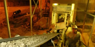 Estados Unidos limita transacción de Minerven a través de una modificación de la licencia Después de la decisión del TSJ ocurrió lo previsible: Estados Unidos modificó la licencia de Minerven (pasaron de autorizar todas las transacciones a solo permitir incidentales al wind-down) pero no tocó por ahora las amplísimas licencias que vencen el 18 de abril de 2024