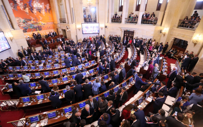 Nuevo Liberalismo propondrá al Senado en Colombia que le haga seguimiento a la situación actual en Venezuela 44 congresistas colombianos solicitan creación de comisión para seguimiento de la situación electoral en Venezuela