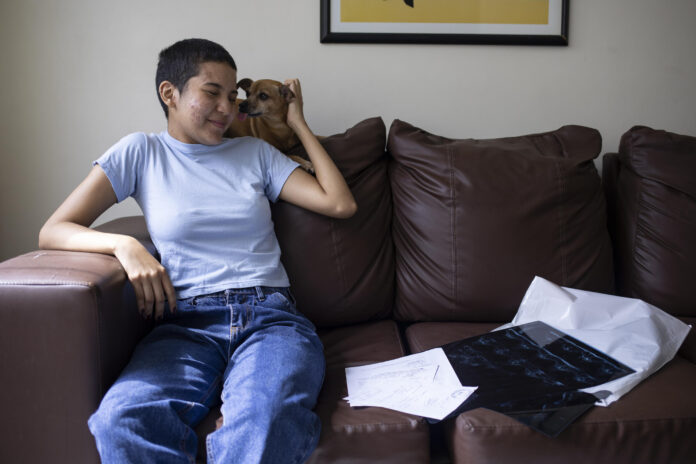La encrucijada de los pacientes con esclerosis múltiple en Venezuela: Migrar o morir La encrucijada de los pacientes con esclerosis múltiple en Venezuela: Migrar o morir
