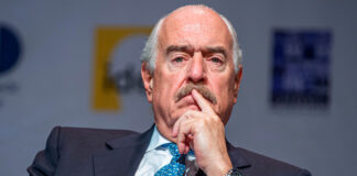 Expresidente Andrés Pastrana pide a Gustavo Petro que defienda la democracia «para que no suceda en Colombia lo que ya pasó en Venezuela» Expresidente Andrés Pastrana pide a Gustavo Petro que defienda la democracia "para que no suceda en Colombia lo que ya pasó en Venezuela"