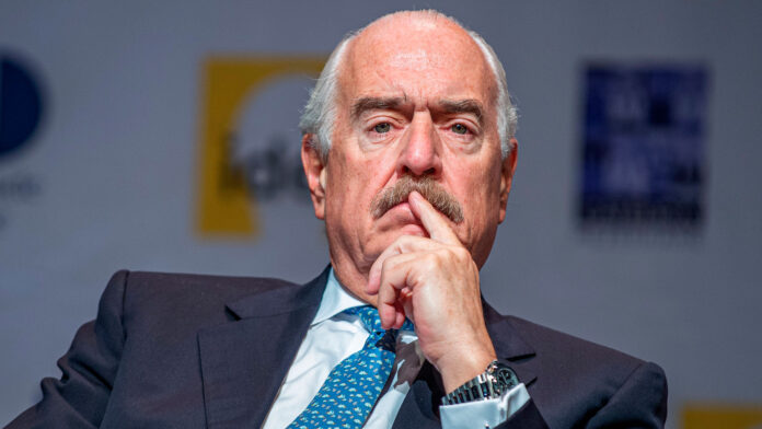Expresidente Andrés Pastrana pide a Gustavo Petro que defienda la democracia «para que no suceda en Colombia lo que ya pasó en Venezuela» Expresidente Andrés Pastrana pide a Gustavo Petro que defienda la democracia "para que no suceda en Colombia lo que ya pasó en Venezuela"