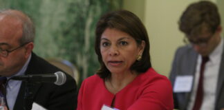 Laura Chinchilla sobre detenciones en Venezuela: «Intentarán utilizarlos para que María Corina Machado decline su postulación» Laura Chinchilla sobre detenciones en Venezuela: "Intentarán utilizarlos para que María Corina Machado decline su postulación"