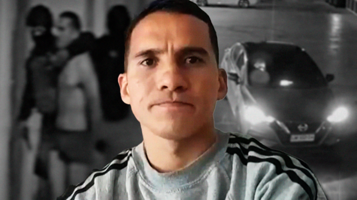 Detienen en Chile adolescente de 17 años presuntamente vinculado al secuestro del militar retirado Ronald Ojeda El militar retirado venezolano que fue asesinado en Santiago de Chile, Ronald Ojeda, ha dejado un inédito libro en que se relata las torturas que se realizan en Venezuela