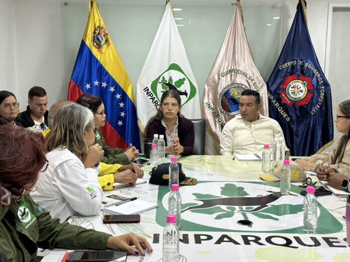 Nicolás Maduro designa a Rosinés Chávez como presidenta de Inparques Nicolás Maduro designa a Rosinés Chávez como presidenta de Inparques