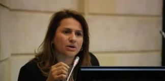 Senadora Paola Holguín exhorta a la Comunidad Internacional estar vigilante ante los atropellos del régimen de Nicolás Maduro contra el equipo de María Corina Machado Senadora Paola Holguín exhorta a la Comunidad Internacional estar vigilante ante los atropellos del régimen de Nicolás Maduro contra el equipo de María Corina Machado