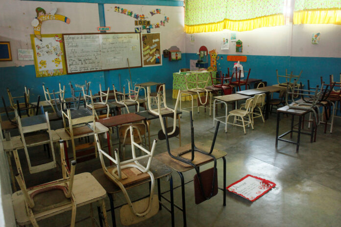 BBC: Éxodo masivo de profesores agrava crisis del sistema educativo en Venezuela BBC: Éxodo masivo de profesores agrava crisis del sistema educativo en Venezuela
