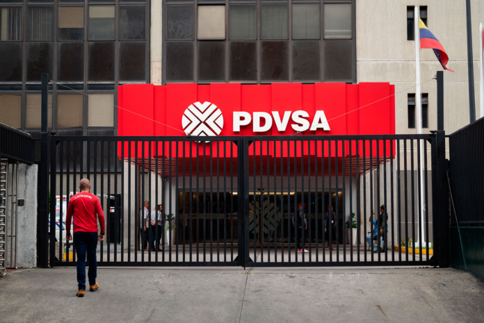 Voz Populi: Red de magnates venezolanos detenidos por blanqueo desvió 7 millones de euros a España tras un pelotazo con PDVSA Voz Populi: Red de magnates venezolanos detenidos por blanqueo desvió 7 millones de euros a España tras un pelotazo con PDVSA
