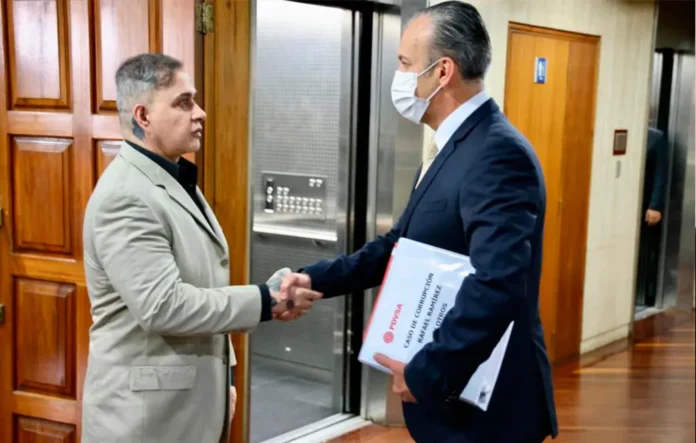 Tarek William Saab anuncia «detención» de Tareck El Aissami por la trama de corrupción por caso Cripto-Pdvsa Tarek William Saab anuncia presunta detención de Tareck El Aissami por la trama de corrupción por caso Cripto-Pdvsa