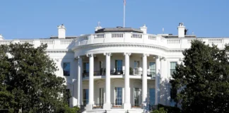 The Washington Post: Estados Unidos permitiría que continúen negocios petroleros limitados en Venezuela Estados Unidos reimpondrá sanciones a Venezuela si no existen avances para realizar elecciones libres