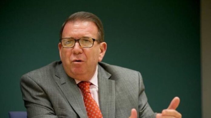 Edmundo González Urrutia: «Es la hora de poner a un lado nuestras diferencias y trabajar juntos por alcanzar el triunfo electoral» PUD confirma postulación de Edmundo González Urrutia como candidato