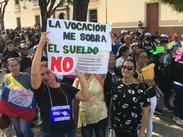 Profesores en Venezuela advierten que precariedad en salarios afecta calidad universitaria Profesores en Venezuela advierten que precariedad en salarios afecta calidad universitaria
