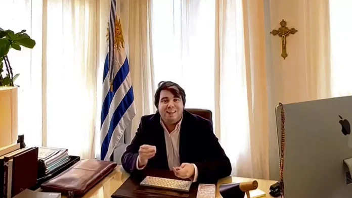 Diputado de Uruguay denuncia su deportación por funcionarios del régimen de Nicolás Maduro Diputado de Uruguay denuncia su deportación por funcionarios del régimen de Nicolás Maduro
