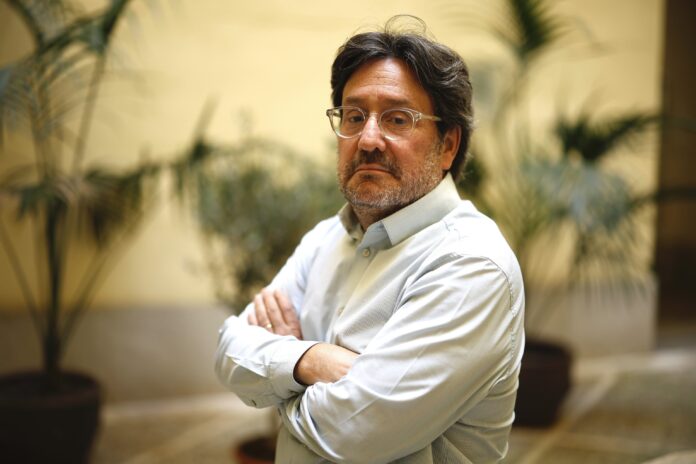 Francisco Santos sobre el desespero de la dictadura madurista por inicio de campaña electoral: «Diría el difunto, están fuera de ranking» Francisco Santos sobre el desespero de la dictadura madurista sobre el inicio de campaña electoral: "Diría el difunto, están fuera de ranking"