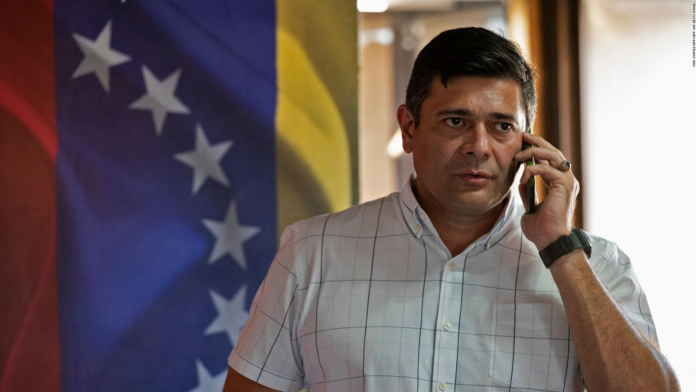 Funcionarios del régimen de Nicolás Maduro secuestran a Freddy Superlano Funcionarios del régimen de Nicolás Maduro secuestran a Freddy Superlano