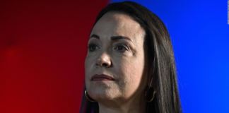 María Corina Machado: «Espero que Maduro acepte una negociación que permita una transición ordenada y sostenible» María Corina Machado: "Espero que Maduro acepte una negociación que permita una transición ordenada y sostenible"