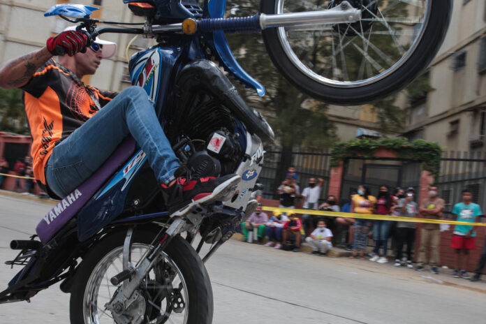 Moto piruetas dispararían accidentes que sistema de salud público en Venezuela no tiene capacidad de atender Moto piruetas dispararían accidentes que sistema de salud público en Venezuela no tiene capacidad de atender