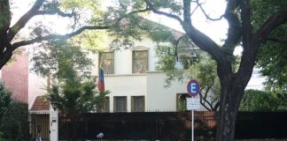 Embajada de Venezuela en Argentina habilitará cinco mesas de votación para presidenciales Embajada de Venezuela en Argentina habilitará cinco mesas de votación para presidenciales