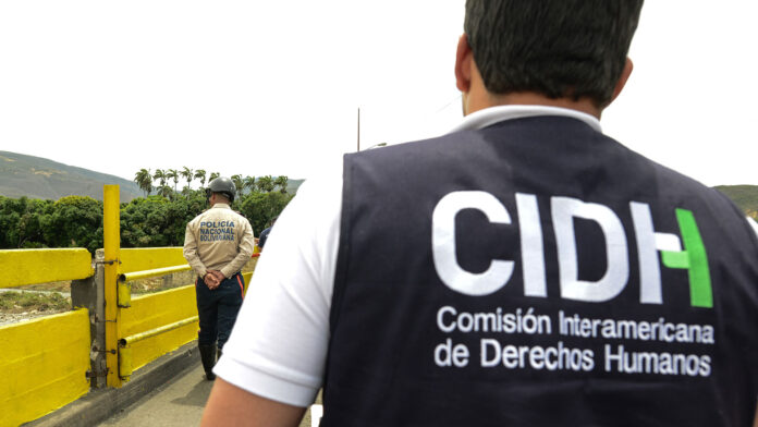 CIDH exhorta al régimen de Nicolás Maduro a garantizar el voto en el exterior CIDH exhorta al régimen de Nicolás Maduro a garantizar el voto en el exterior