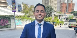 Periodista Mauricio Cruz denuncia agresión de presuntos funcionarios de la Dgcim en Las Mayas Periodista Mauricio Cruz denuncia agresión de presuntos funcionarios de la Dgcim en Las Mayas