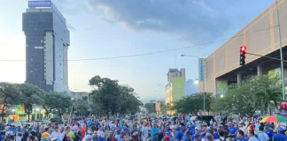 Concentración opositora en Valencia fue exitosa pese a los obstáculos Concentración opositora en Valencia fue exitosa pese a los obstáculos