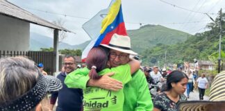 César Pérez Vivas en Las Cruces – Portuguesa: «Los venezolanos tenemos la responsabilidad de difundir la esperanza de cambio que lograremos el #28Jul» César Pérez Vivas en Las Cruces - Portuguesa: "Los venezolanos tenemos la responsabilidad de difundir la esperanza de cambio que lograremos el #28Jul"