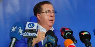 César Pérez Vivas le recuerda a Nicolás Maduro que es «inconstitucional» tildarle una tendencia política a la FAN César Pérez Vivas le recuerda a Nicolás Maduro que es "inconstitucional" tildarle una tendencia política a la FAN