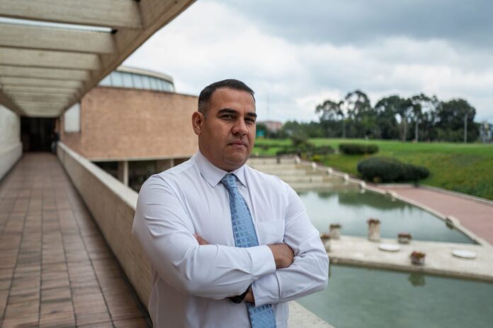 Zair Mundaray tilda señalamientos de Tarek William Saab sobre acercamiento de la oposición a guerrilla colombiana como «falso positivo» Zair Mundaray tilda señalamientos de Tarek William Saab sobre acercamiento de la oposición a guerrilla colombiana como "falso positivo"
