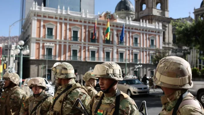 Carlos Sánchez Berzain | La escenificación castrochavista en Bolivia no fue golpe, es terrorismo de Estado repetido Carlos Sánchez Berzain | La escenificación castrochavista en Bolivia no fue golpe, es terrorismo de Estado repetido