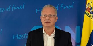 Perkins Rocha denuncia que CNE no ha entregado constancia de la acreditación de los testigos de la MUD para la presidencial Perkins Rocha denuncia que CNE no ha entregado constancia de la acreditación de los testigos de la MUD para la presidencial