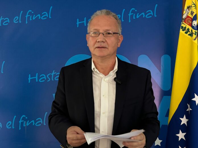 Denuncian que funcionarios del Sebin secuestraron a Perkins Rocha, asesor jurídico de Vente Venezuela y María Corina Machado Perkins Rocha denuncia que CNE no ha entregado constancia de la acreditación de los testigos de la MUD para la presidencial
