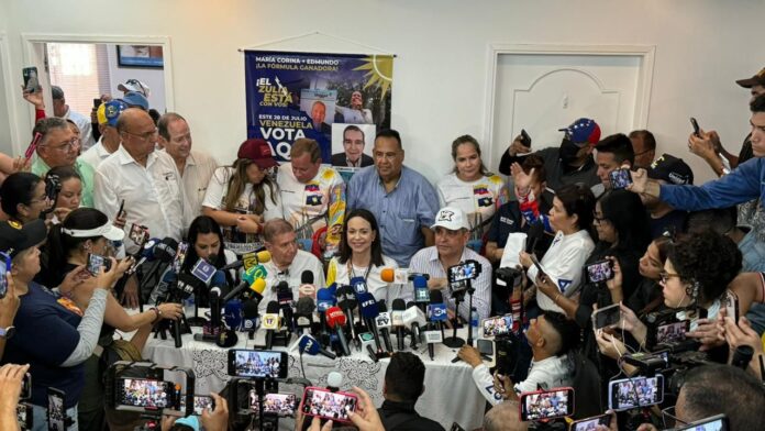 Campaña electoral de la oposición en el Zulia: Obstáculos, denuncias, atropellos y el clamor del pueblo por el regreso de la libertad Campaña electoral de la oposición en el Zulia: Obstáculos, denuncias, atropellos y el clamor del pueblo por el regreso de la libertad