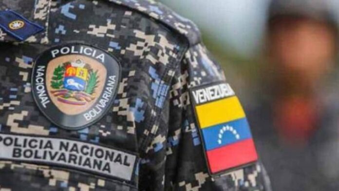 PNB cierra vía hacia punto de concentración de la manifestación de María Corina Machado y Edmundo González Urrutia en Anzoátegui Denuncian detención de líder municipal de Guarenas-Miranda cuando se disponía a asistir al inicio de campaña opositora en Caracas PNB