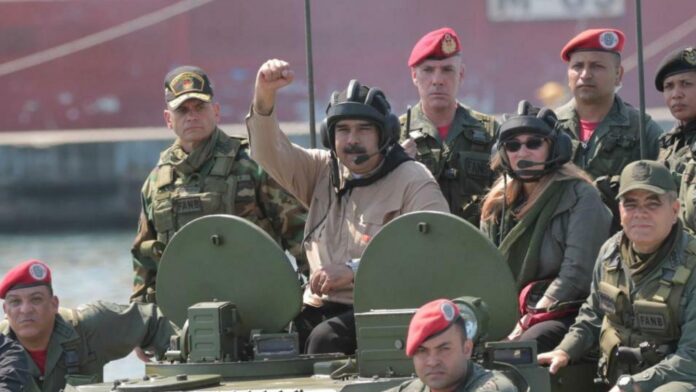 Régimen de Nicolás Maduro asciende 56 nuevos generales de Comando, pese que no hay plazas suficientes en el Ejército venezolano Régimen de Nicolás Maduro asciende 56 nuevos generales de Comando, pese que no hay plazas suficientes en el Ejército venezolano