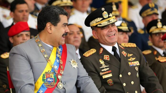 Nicolás Maduro ascendió a dos oficiales señalados en informes ONU por torturas y tratos crueles Nicolás Maduro ascendió a dos oficiales señalados en informes ONU por torturas y tratos crueles