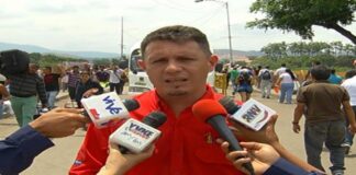 Exalcalde chavista William Gómez denuncia que su casa fue vandalizada con amenazas este #27jul Exalcalde chavista del municipio Bolívar, William Gómez, denuncia que su casa fue pintada con amenazas este 27 de julio