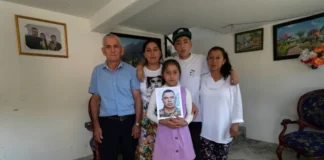 Familiares de los militares colombianos entregados por el régimen de Nicolás Maduro a Rusia piden su liberación: «También estamos encerrados» Familiares de los militares colombianos entregados por el régimen de Nicolás Maduro a Rusia piden su liberación: "También estamos encerrados"